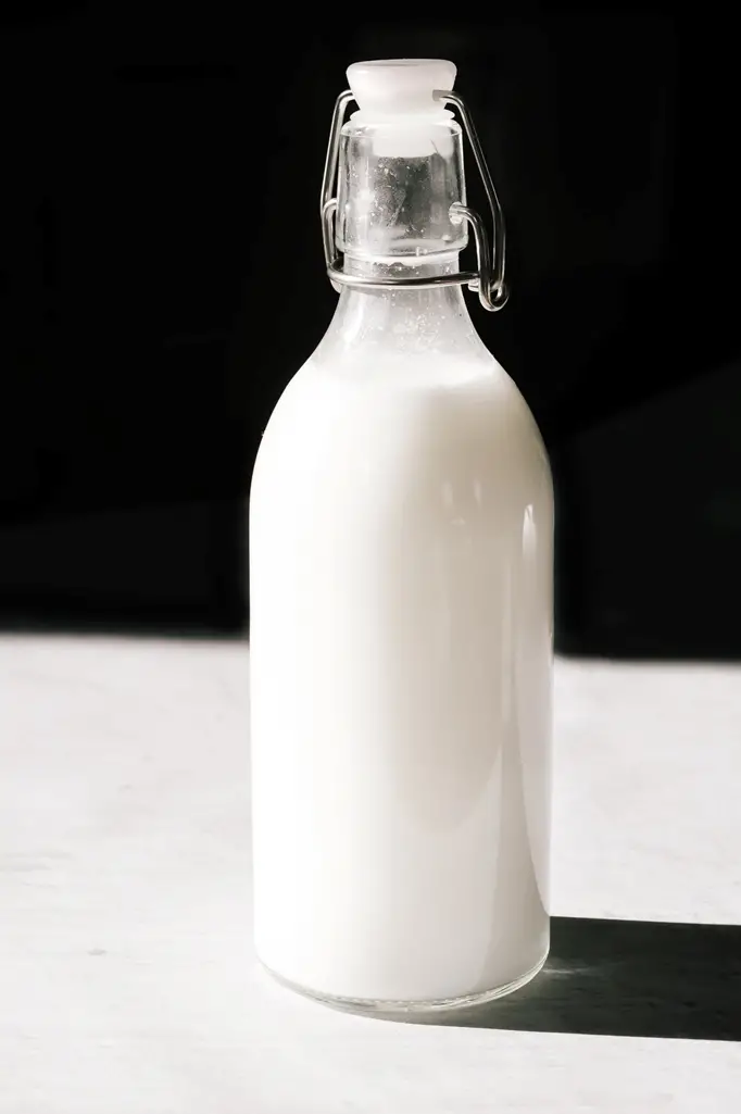 how-much-does-a-gallon-of-milk-weight-foods-insider